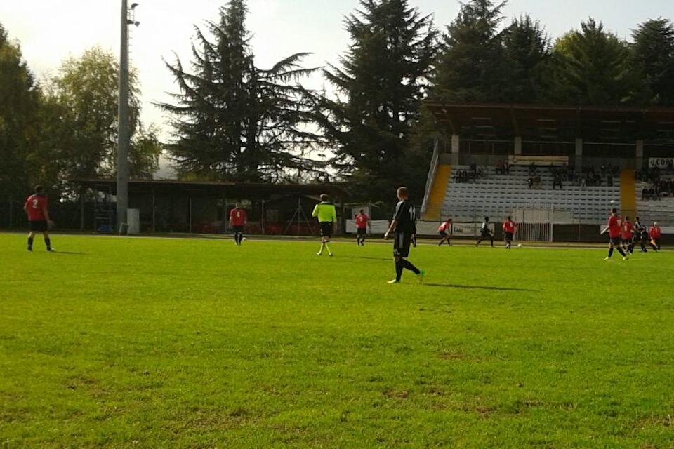 Prima Categoria: Cantù GS Sanpaolo – Rovellasca 1910 Victor B. 1 a 1